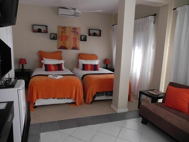 คิงส์เกสท์เฮาส์ Hotel Westville ภายนอก รูปภาพ